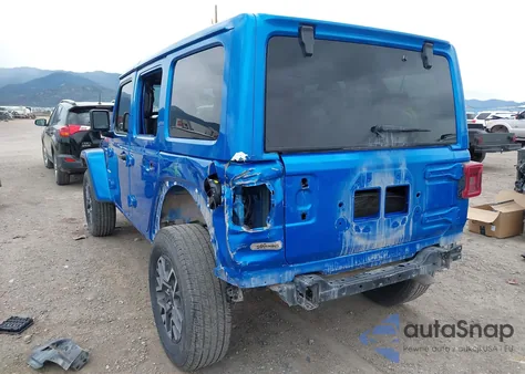 2024 Jeep Wrangler 4-Door Sahara 4X4 z USA, uszkodzony, nr VIN 1C4PJXEG0RW344058